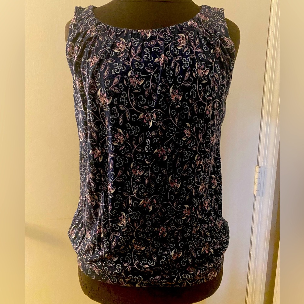 Loft sleeveless floral print sleeveless blouse.